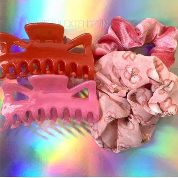Pink & Coral Red Floral Claw Clip and Scrunchie Combo | Gift Set - Picture 2 of 3